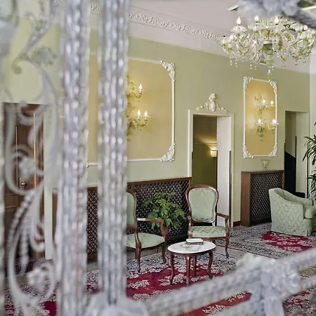 Hotel Pausania 3*