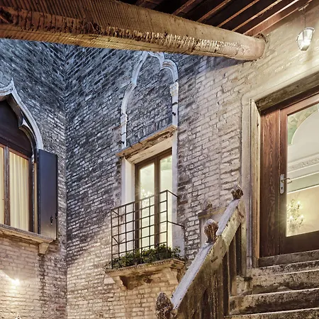Hotel Pausania 3*