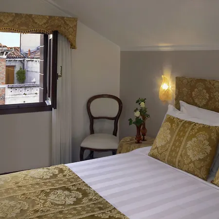Pausania Hotel Venice