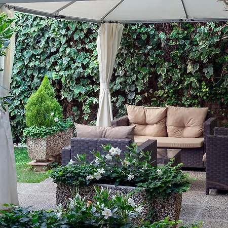 Pausania Hotel 3*