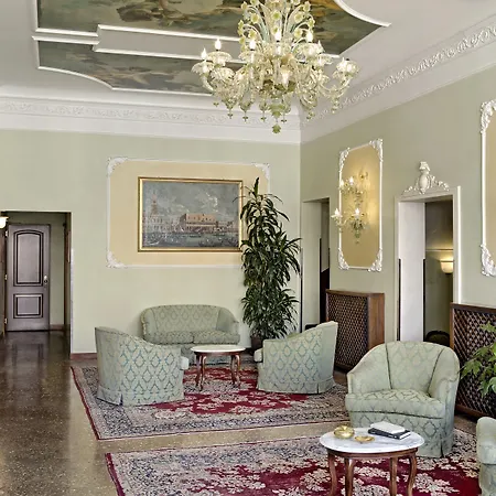 Hotell Pausania