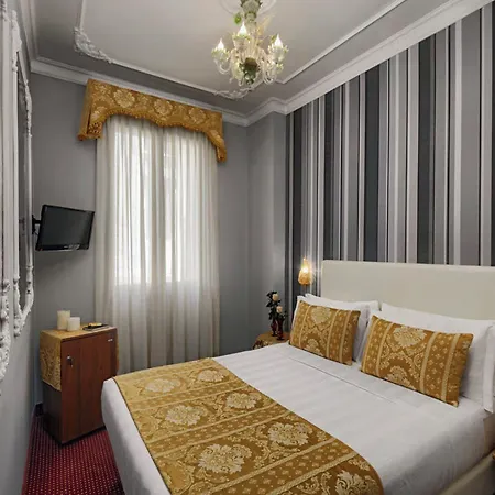 酒店 保萨尼亚酒店 3*