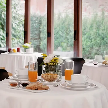 Hotel Pausania