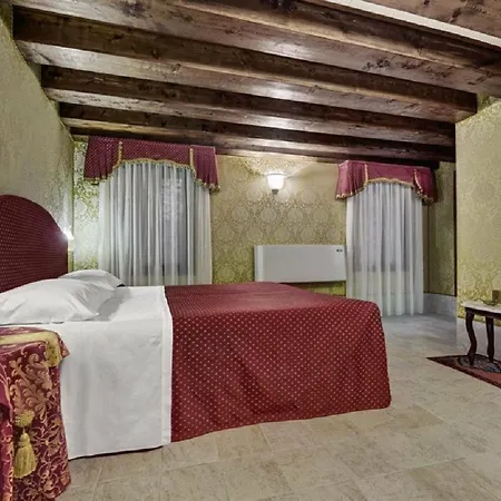 Pausania Hotel Venice