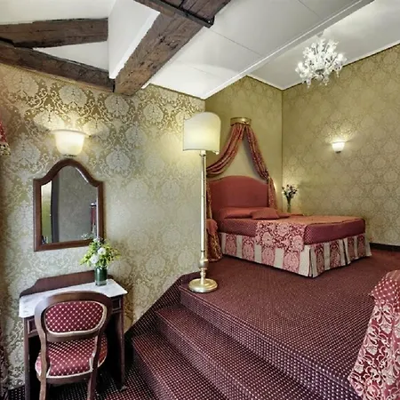 Pausania Hotel Venice