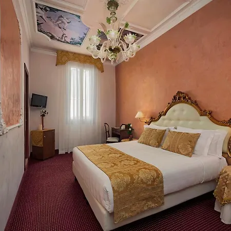 Pausania 3* Venice