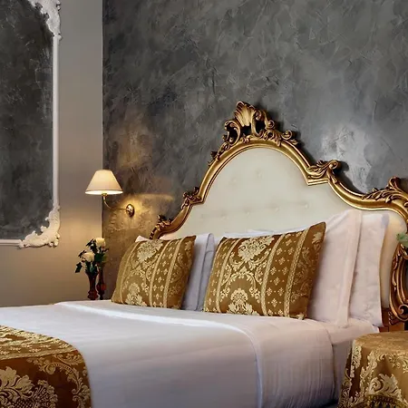 Pausania 3* Venice