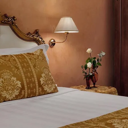 Pausania Hotel 3*