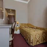 Pausania 3*