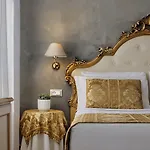 Pausania Hotel