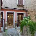 Hotell Pausania