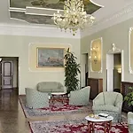 Hotell Pausania