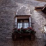 Pausania Hotell