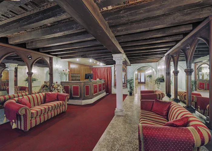Pausania Otel