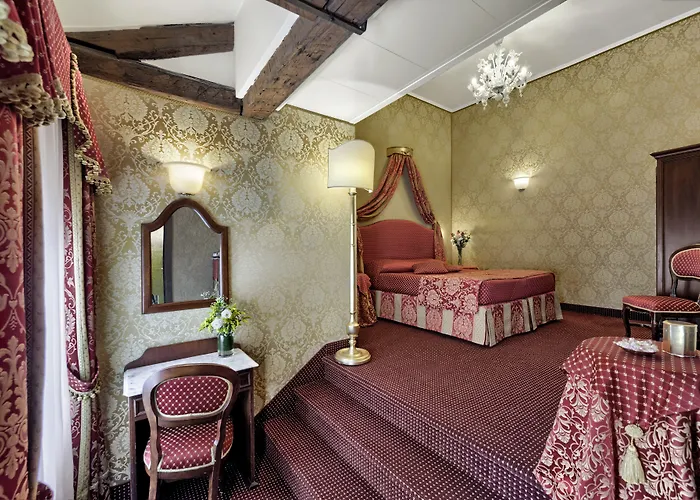 Otel Pausania 3*