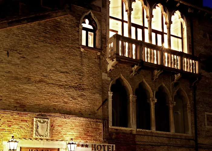 Otel Pausania 3*