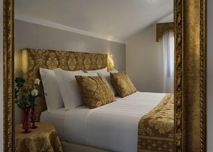 Otel Pausania 3*